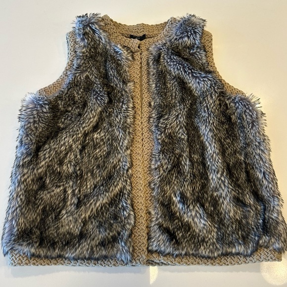 Ann Taylor Jackets & Blazers - BEAUTIFUL Ann Taylor Faux Fur/Knit Sweater Vest, size LP, NWOT